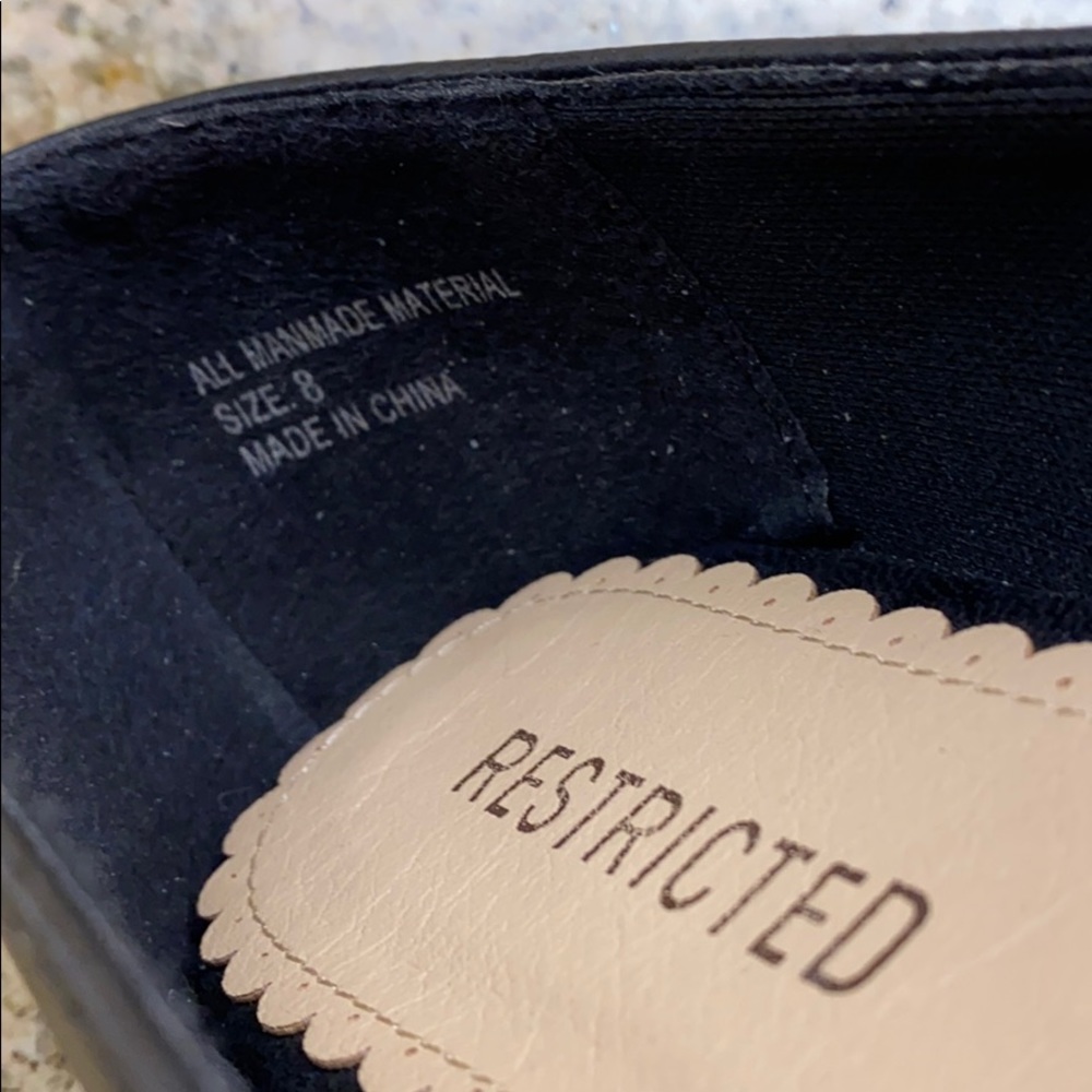 Size 8 Restricted brand black flats. Brand new! - Picture 5 of 7